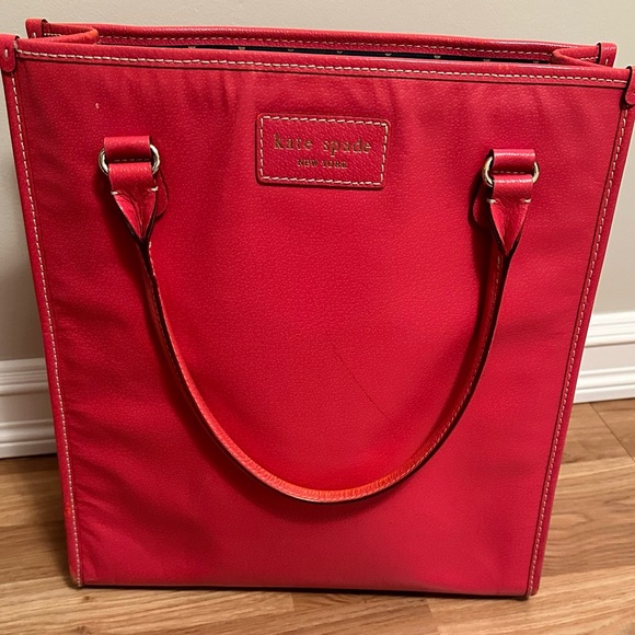 Authentic Kate spade shoulder tote - Picture 1 of 1